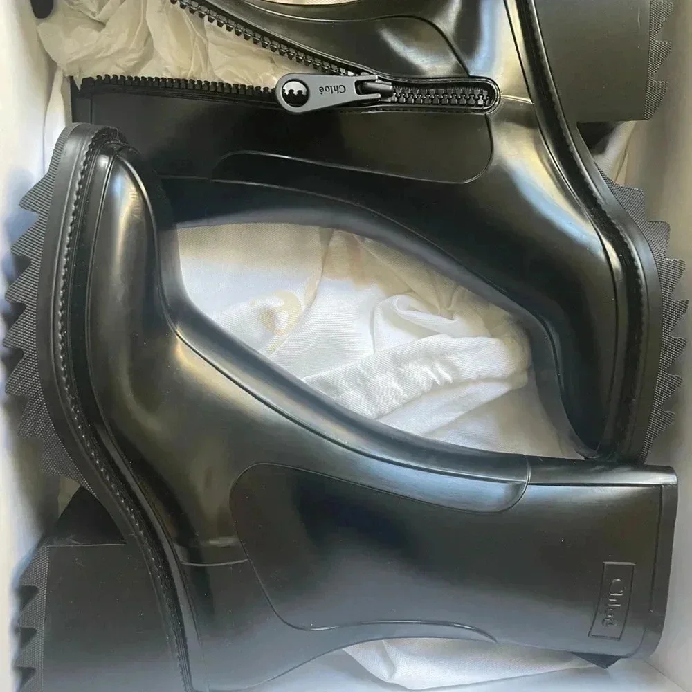 Chloe rain boots - Picture 3 of 4